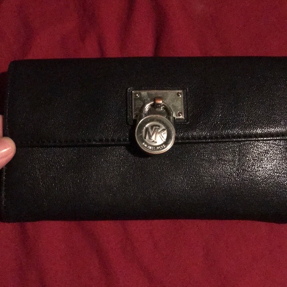 KORS Michael Kors Handbags - MICHAEL KORS HAMILTON FLAP WALLET BLACK